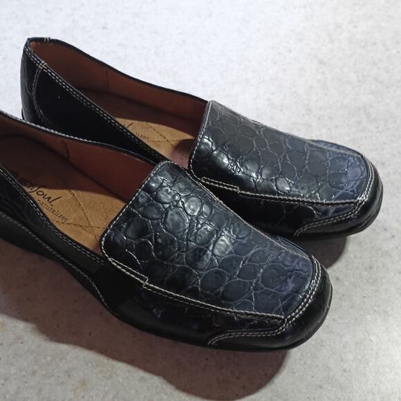Natural Soul by Naturalizer Black Faux Croc Comfort Loafer Sz 6 Classic Slip On - Picture 9 of 12